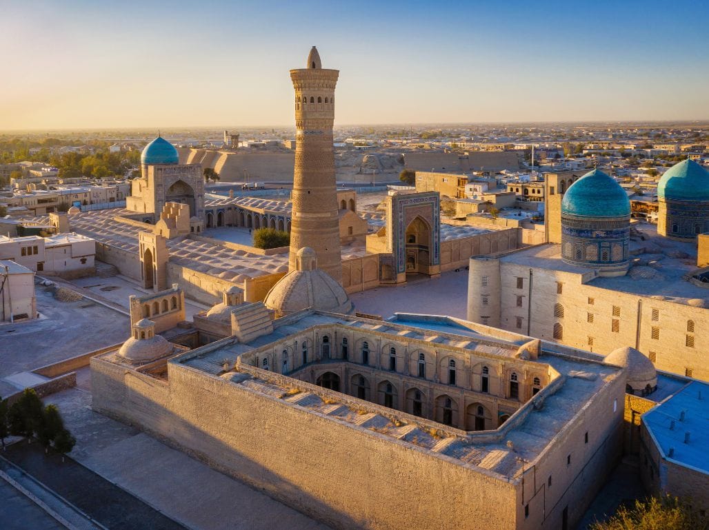 17D15N 5 CENTRAL ASIA GRAND DISCOVERY TOUR KAZAKHSTAN • UZBEKISTAN • TURKMENISTAN • TAJIKISTAN • KYRGYZSTAN